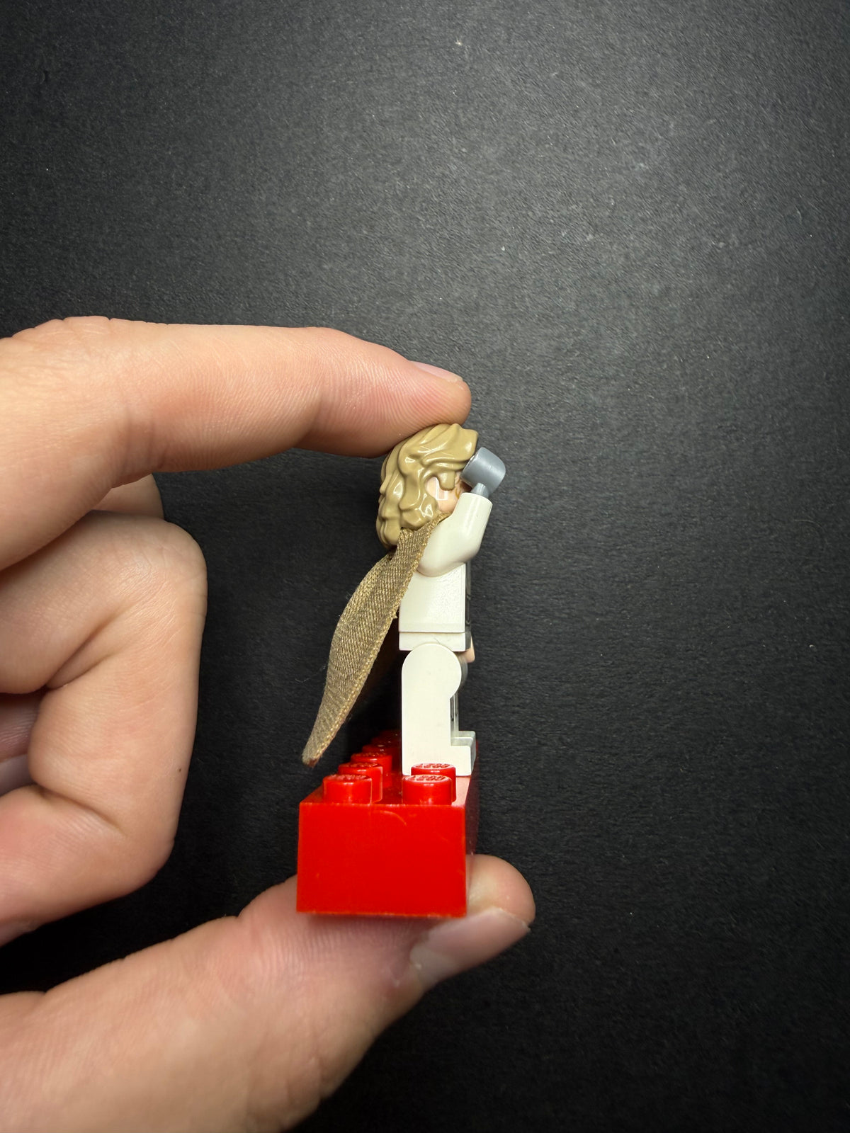 Luke Skywalker Minifigure (The Last Jedi)